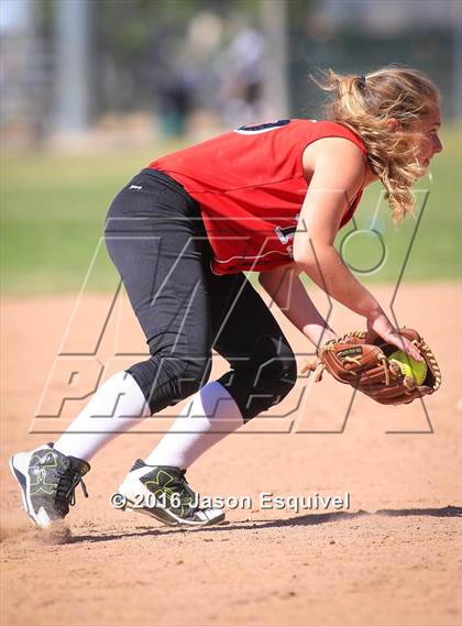 Thumbnail 2 in Troy vs. Samueli Academy photogallery.
