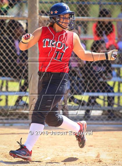 Thumbnail 2 in Troy vs. Samueli Academy photogallery.