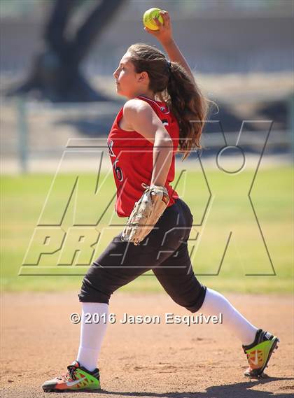 Thumbnail 1 in Troy vs. Samueli Academy photogallery.