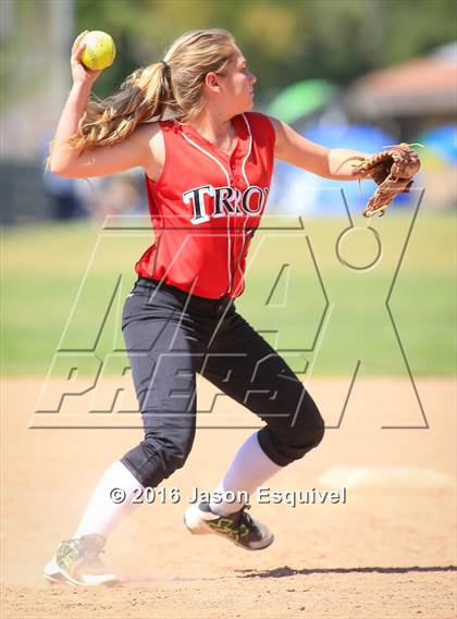 Thumbnail 1 in Troy vs. Samueli Academy photogallery.