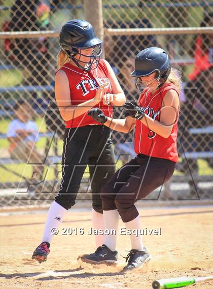 Thumbnail 1 in Troy vs. Samueli Academy photogallery.