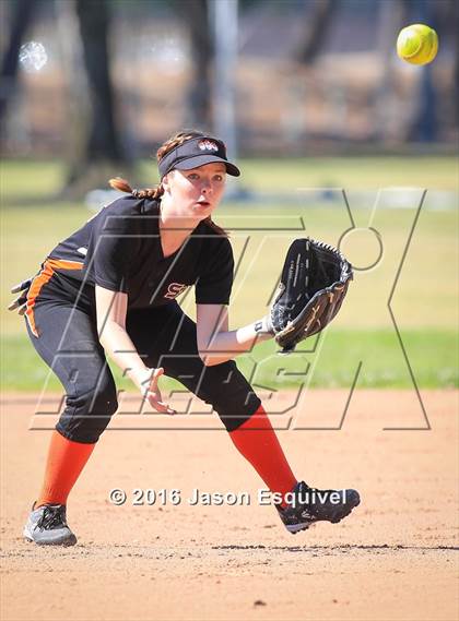 Thumbnail 3 in Troy vs. Samueli Academy photogallery.
