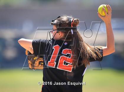 Thumbnail 2 in Troy vs. Samueli Academy photogallery.