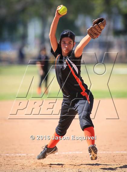 Thumbnail 3 in Troy vs. Samueli Academy photogallery.