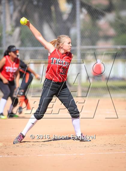 Thumbnail 1 in Troy vs. Samueli Academy photogallery.