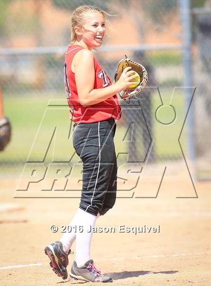 Thumbnail 1 in Troy vs. Samueli Academy photogallery.