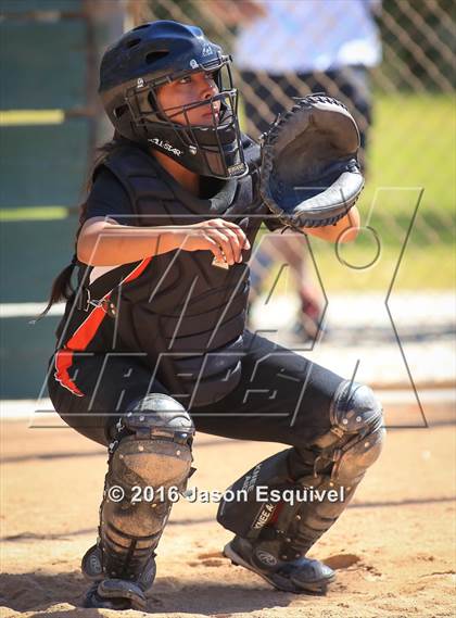 Thumbnail 3 in Troy vs. Samueli Academy photogallery.
