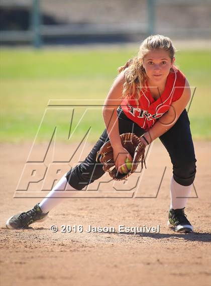 Thumbnail 2 in Troy vs. Samueli Academy photogallery.