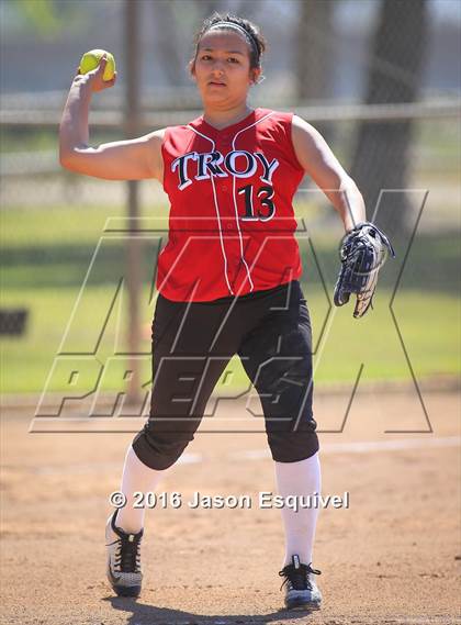 Thumbnail 2 in Troy vs. Samueli Academy photogallery.