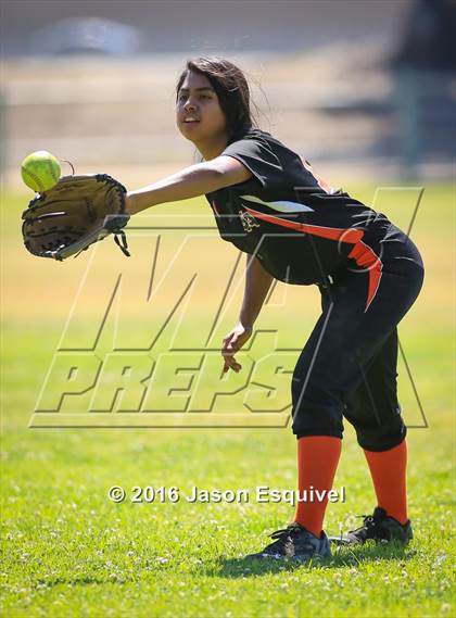 Thumbnail 3 in Troy vs. Samueli Academy photogallery.
