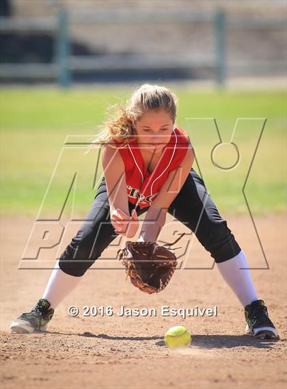 Thumbnail 1 in Troy vs. Samueli Academy photogallery.
