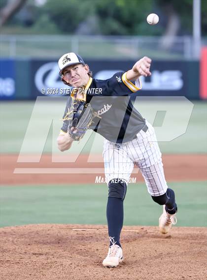 Thumbnail 3 in Salpointe Catholic vs. Saguaro photogallery.
