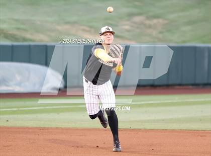 Thumbnail 1 in Salpointe Catholic vs. Saguaro photogallery.