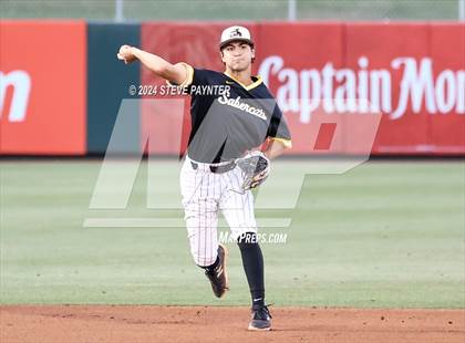 Thumbnail 2 in Salpointe Catholic vs. Saguaro photogallery.