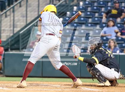Thumbnail 3 in Salpointe Catholic vs. Saguaro photogallery.