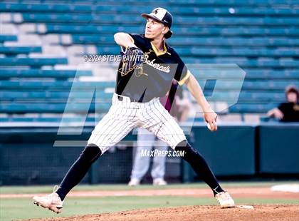 Thumbnail 2 in Salpointe Catholic vs. Saguaro photogallery.