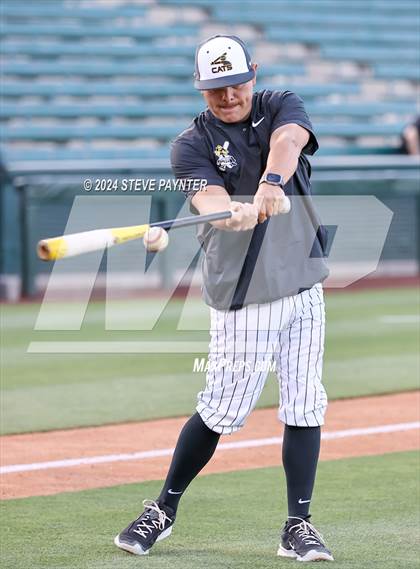 Thumbnail 2 in Salpointe Catholic vs. Saguaro photogallery.