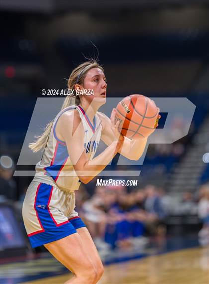 Thumbnail 3 in Valley vs. Neches (UIL 1A Basketball Semifinal) photogallery.