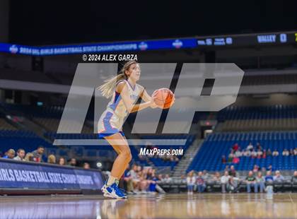 Thumbnail 3 in Valley vs. Neches (UIL 1A Basketball Semifinal) photogallery.