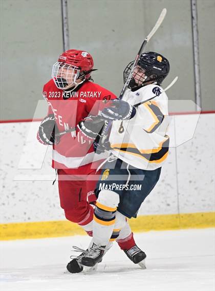 Thumbnail 3 in Greenwich vs. Simsbury (CIAC DI Quarterfinal) photogallery.