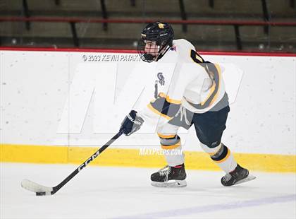 Thumbnail 3 in Greenwich vs. Simsbury (CIAC DI Quarterfinal) photogallery.