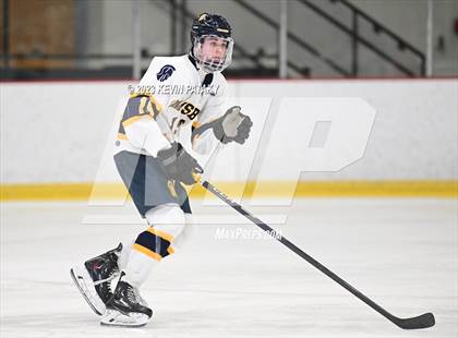 Thumbnail 2 in Greenwich vs. Simsbury (CIAC DI Quarterfinal) photogallery.