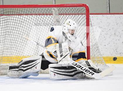 Thumbnail 2 in Greenwich vs. Simsbury (CIAC DI Quarterfinal) photogallery.