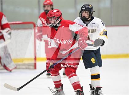 Thumbnail 2 in Greenwich vs. Simsbury (CIAC DI Quarterfinal) photogallery.