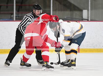 Thumbnail 3 in Greenwich vs. Simsbury (CIAC DI Quarterfinal) photogallery.