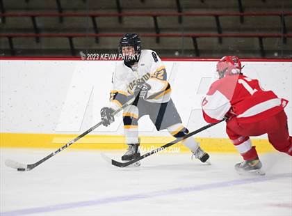 Thumbnail 3 in Greenwich vs. Simsbury (CIAC DI Quarterfinal) photogallery.