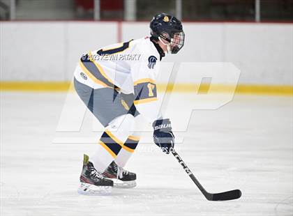 Thumbnail 2 in Greenwich vs. Simsbury (CIAC DI Quarterfinal) photogallery.