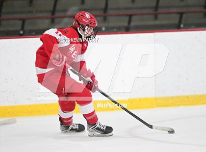 Thumbnail 2 in Greenwich vs. Simsbury (CIAC DI Quarterfinal) photogallery.