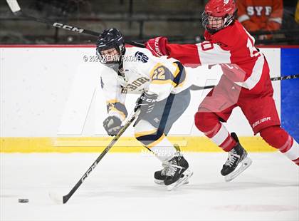 Thumbnail 3 in Greenwich vs. Simsbury (CIAC DI Quarterfinal) photogallery.