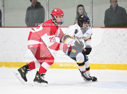 Thumbnail 2 in Greenwich vs. Simsbury (CIAC DI Quarterfinal) photogallery.