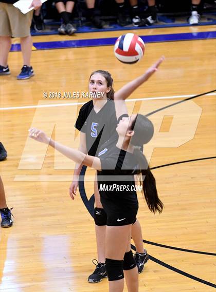 Thumbnail 2 in Foothill vs Sierra Vista photogallery.