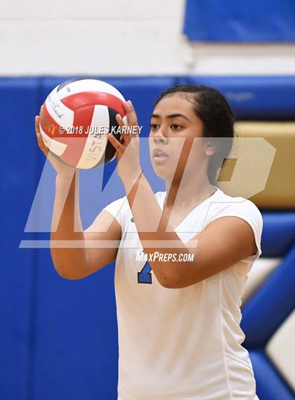 Thumbnail 3 in Foothill vs Sierra Vista photogallery.