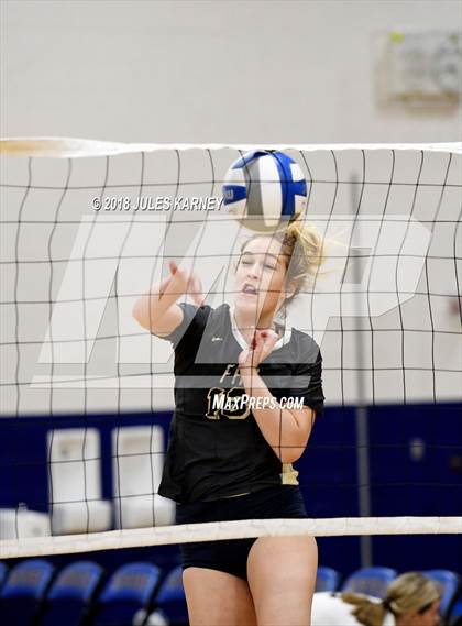 Thumbnail 3 in Foothill vs Sierra Vista photogallery.