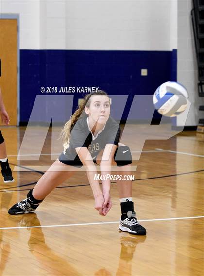 Thumbnail 1 in Foothill vs Sierra Vista photogallery.