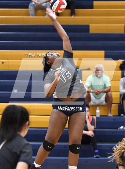 Thumbnail 3 in Foothill vs Sierra Vista photogallery.