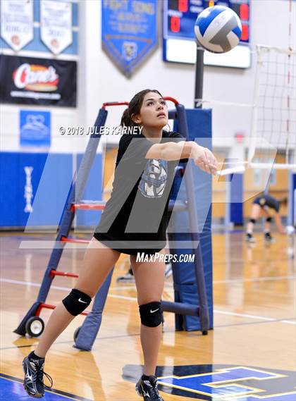 Thumbnail 3 in Foothill vs Sierra Vista photogallery.