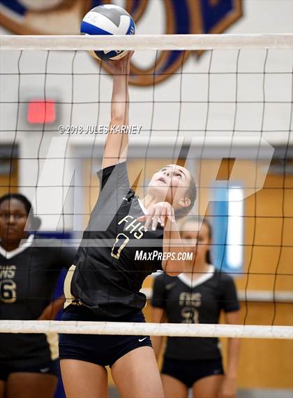 Thumbnail 2 in Foothill vs Sierra Vista photogallery.