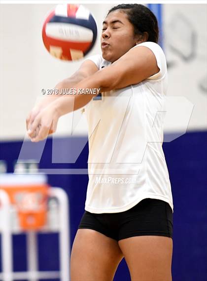 Thumbnail 3 in Foothill vs Sierra Vista photogallery.