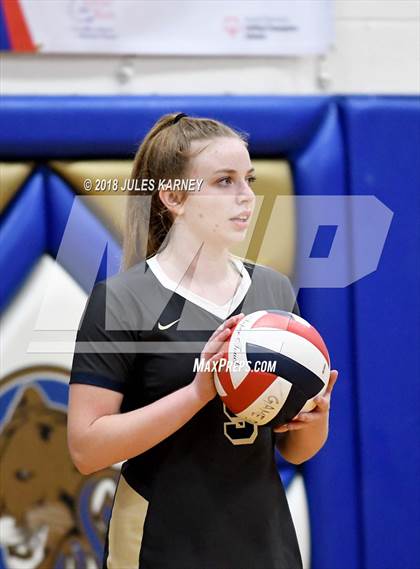 Thumbnail 2 in Foothill vs Sierra Vista photogallery.