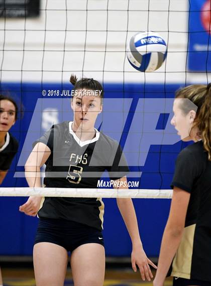 Thumbnail 2 in Foothill vs Sierra Vista photogallery.