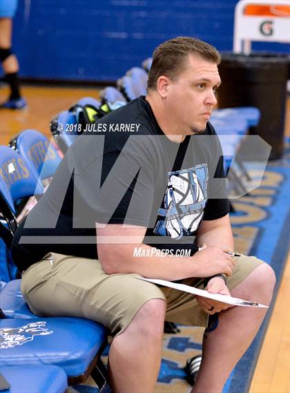 Thumbnail 2 in Foothill vs Sierra Vista photogallery.