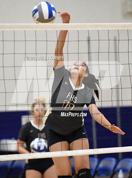 Thumbnail 2 in Foothill vs Sierra Vista photogallery.