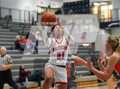 Thumbnail 2 in Columbus East vs. Bolingbrook (Sneakers for Santa Shootout) photogallery.