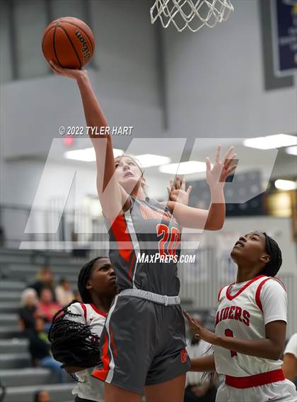 Thumbnail 3 in Columbus East vs. Bolingbrook (Sneakers for Santa Shootout) photogallery.
