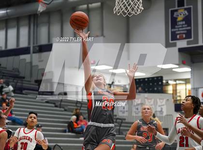 Thumbnail 2 in Columbus East vs. Bolingbrook (Sneakers for Santa Shootout) photogallery.