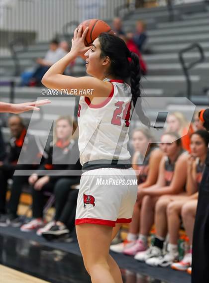 Thumbnail 1 in Columbus East vs. Bolingbrook (Sneakers for Santa Shootout) photogallery.